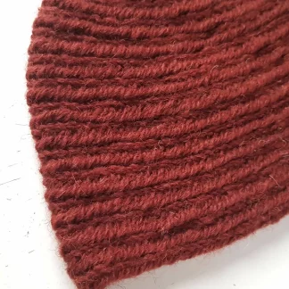Naalbinding hat 53-55cm,100% wool, dyed with madder.