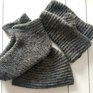 Naalbinding hat, gloves, socks EU 43-44, Viking socks