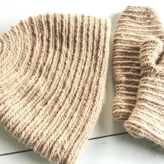 Naalbinding hat and socks EU 44-46, Hat and gloves, needlebinding kit for Viking reenactors