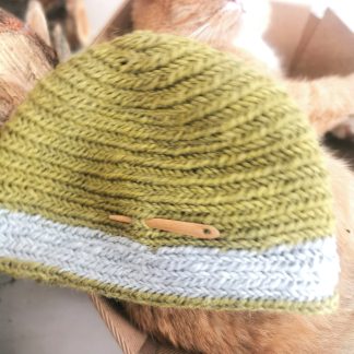 Naalbinding hat 56-60 cm. Needlebinding hat dyed with birch